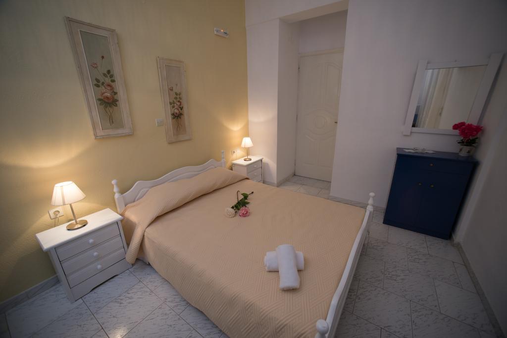 Bella Sant Aparthotel Perissa  Exteriör bild