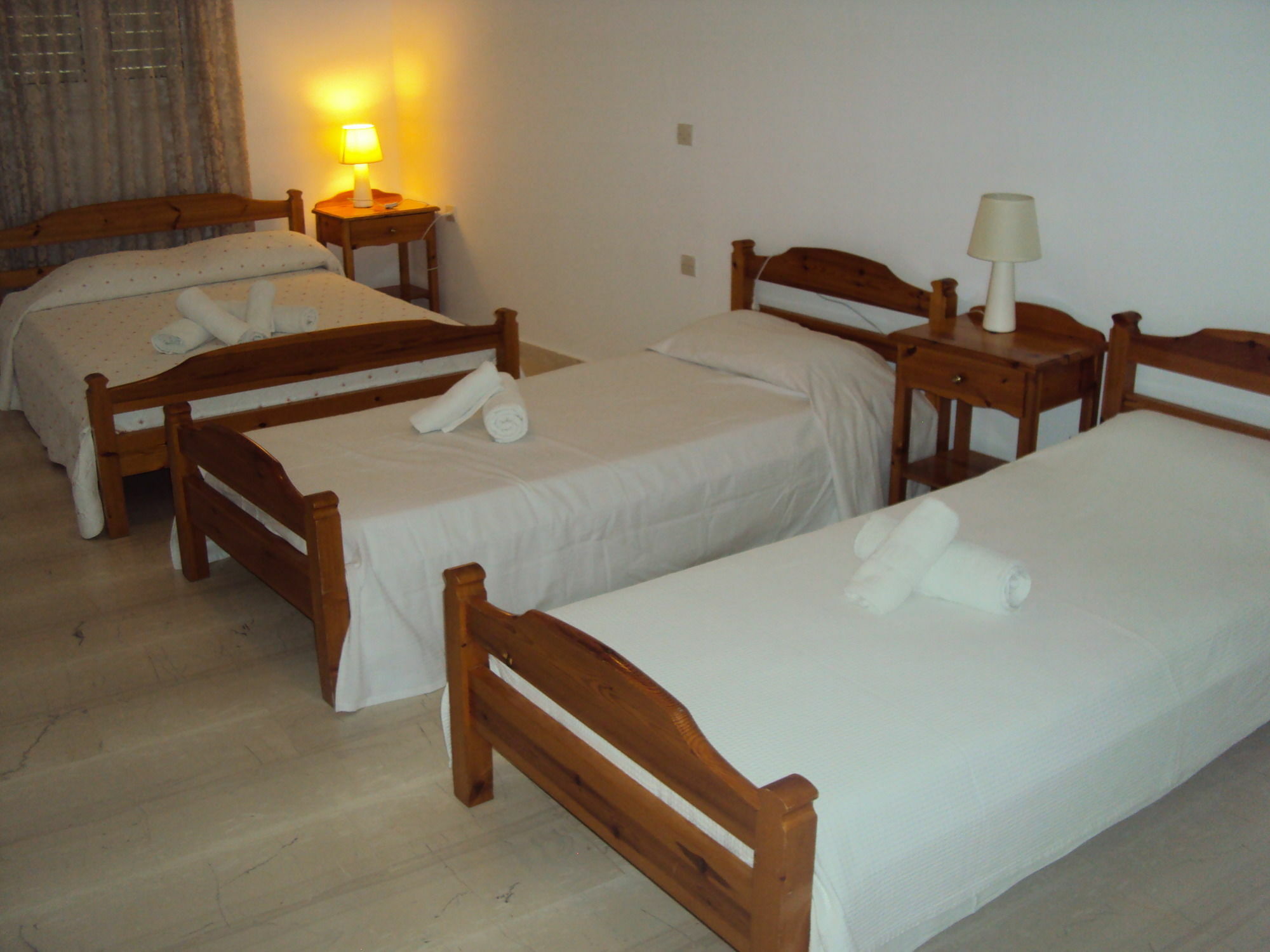 Bella Sant Aparthotel Perissa  Exteriör bild